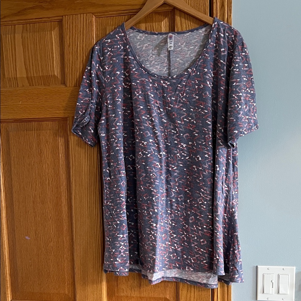 LuLaRoe perfect tee short sleeve Top